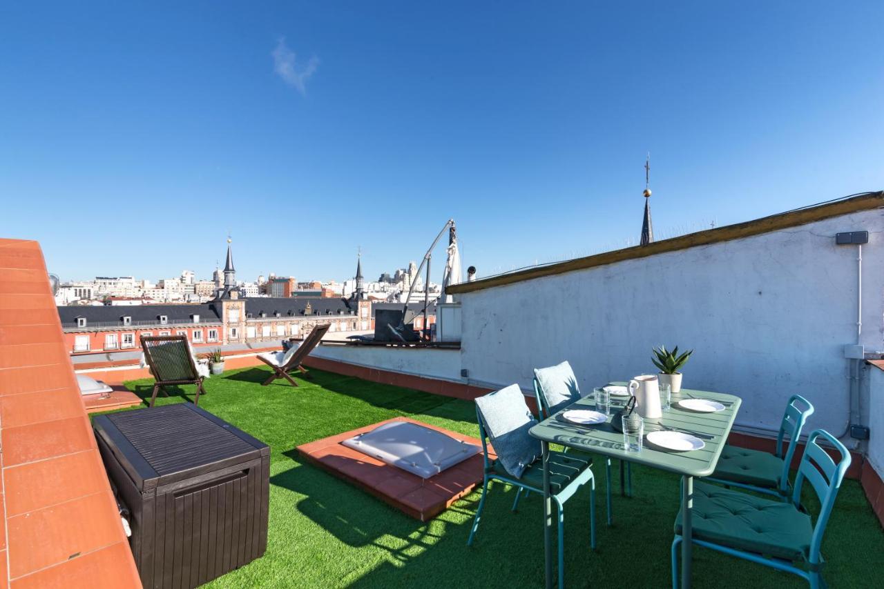 Historic Penthouse Plaza Mayor In Madrid Esterno foto